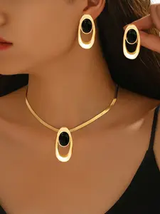 3pcs Elegant Creative Necklace + Earrings Matching Jewelry Set, Fashionable Personalized Metal Geometric Asymmetrical Oval Golden Pendant Necklace With Black Acrylic Color Block Design, Versatile For Daily, Festivals, Parties
