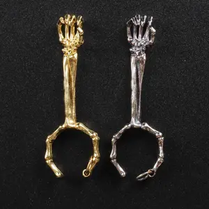 Ring Holder |   Edgy Skull & Hand-Shaped Cigarette Ring, Creative Gadget & Trendy Accessory Gift