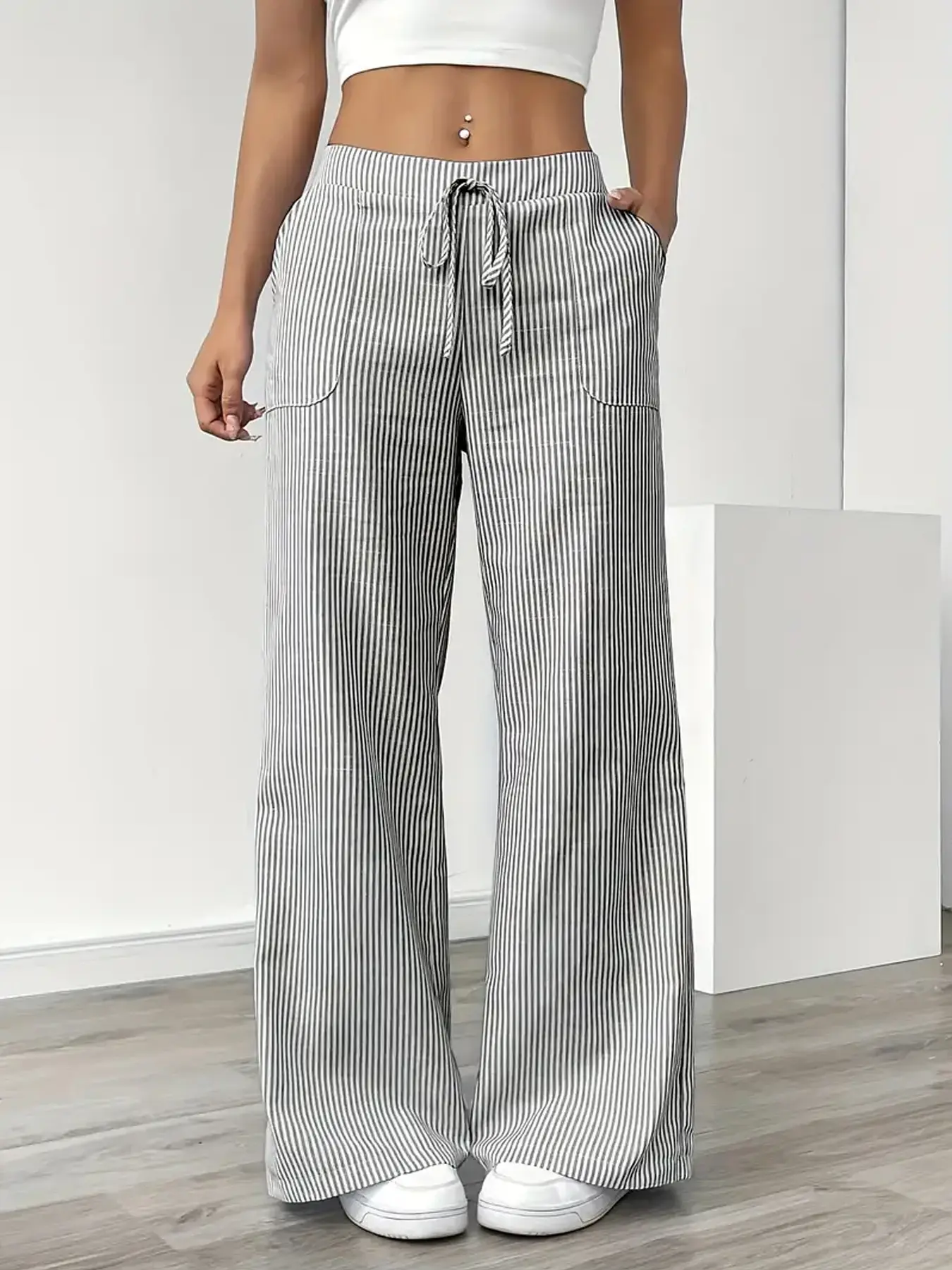 Elegant Women's Striped Straight Leg Pants, Elastic Waistband, Vertical Stripes, Side Pockets, All Seasons Comfort, Bottom