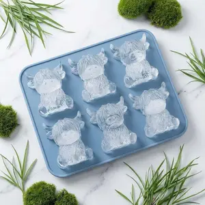 1 Pc Cute Highland Cow Silicone Ice Mold – Fun animal-shaped ice cube tray for drinks. Flexible and easy release design, perfect for cocktails, beverages and creative chilling. Home Bar Accessories