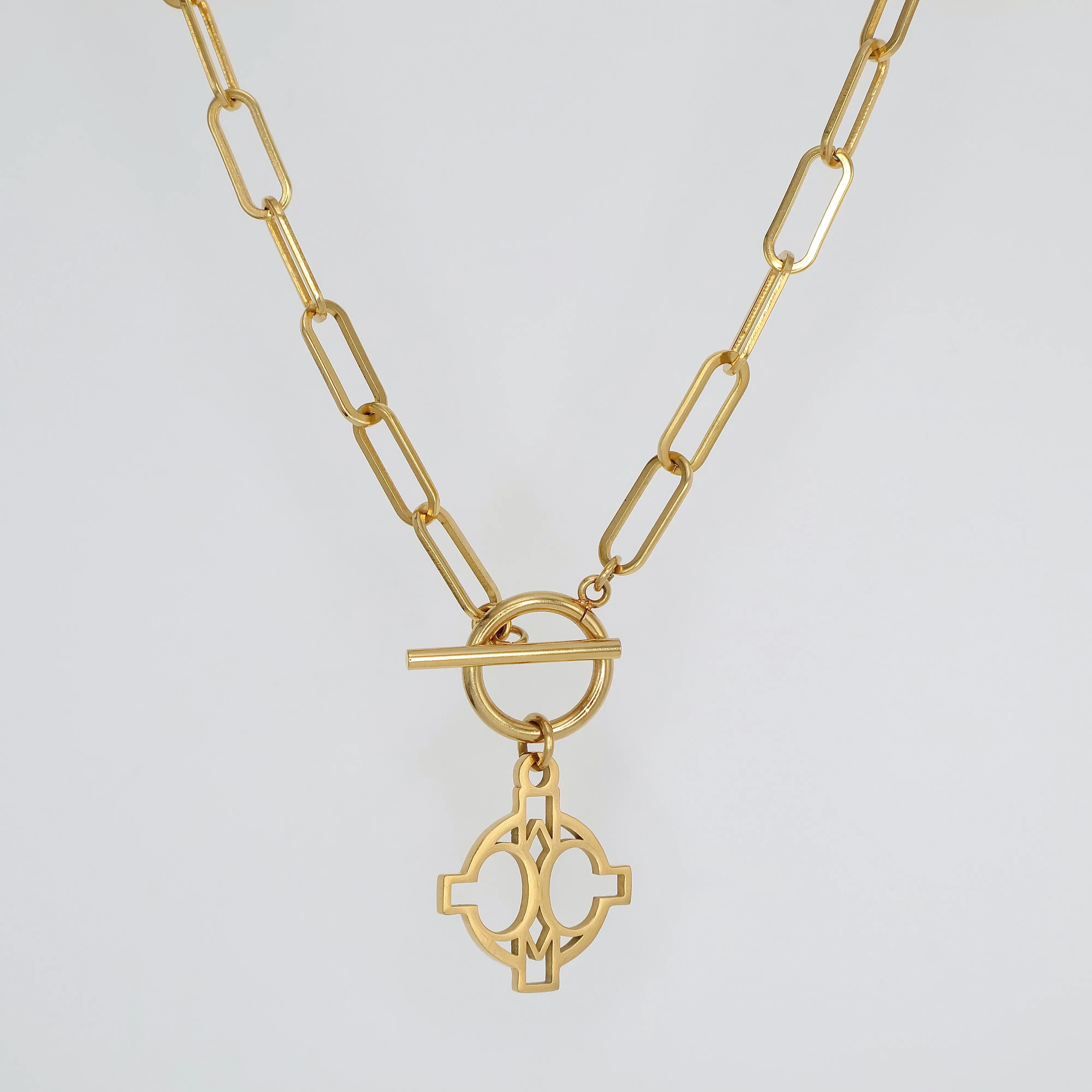 Signature Paperclip Chain (Gold) Signature Paperclip Chain (Gold)