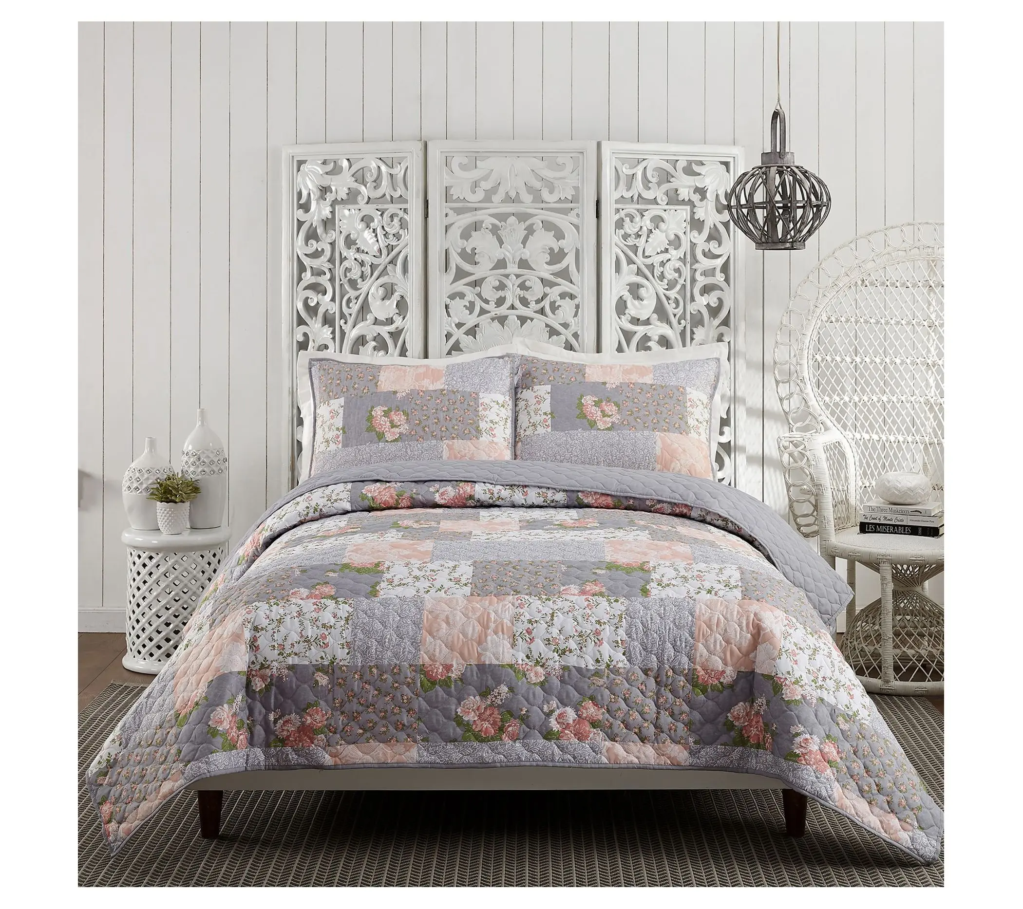 Modern Heirloom La Flor Twin/Twin XL Quilt Set Modern Heirloom La Flor Twin/Twin XL Quilt Set