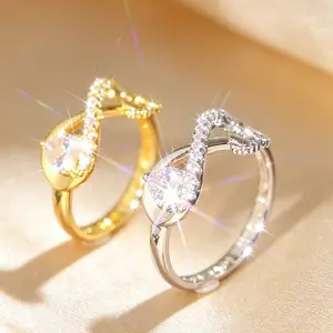 Infinity Symbol Zirconia Ring, Fashionable and Modern Style, with The Main Stone and Scattered Zirconia Shining Together, Suitable for Women's Daily Wear or As A Thoughtful Gift for Couples.