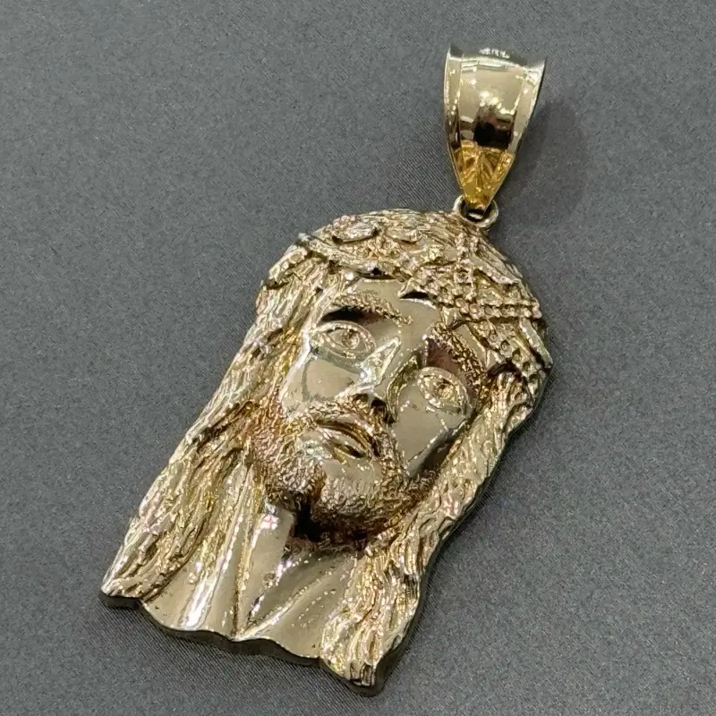 14K Gold Jesus Face pendant