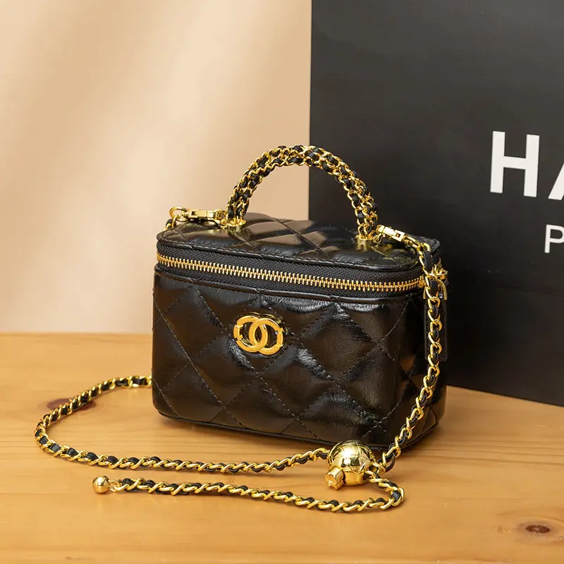 New Women's Quilted Mini Chain Bag – Classic Versatile Shoulder/Crossbody Bag & Compact Handheld Cosmetic Bag