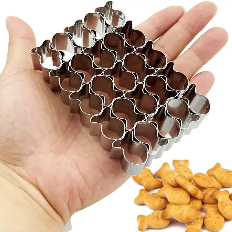 Mini Fish Cookie Cutters Set, Metal Animal Biscuit Mold for Baking, Versatile Snack Cutter for Cookies, Pet Treats, Clay Crafts - Suitable for Easter, Thanksgiving, Valentine's, Labor Day, Earth Day