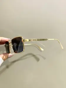 Narrow Frame Rectangular Glasses, Retro Metal Frame Trendy Eyeglasses for Men and Women, Fashionable Eyeglasses