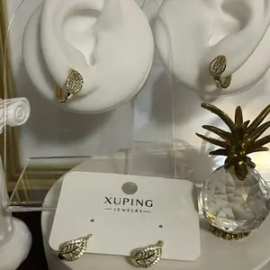 14k Xuping Aretes de hoja con diamantes, Alta Calidad, Acero inoxidable