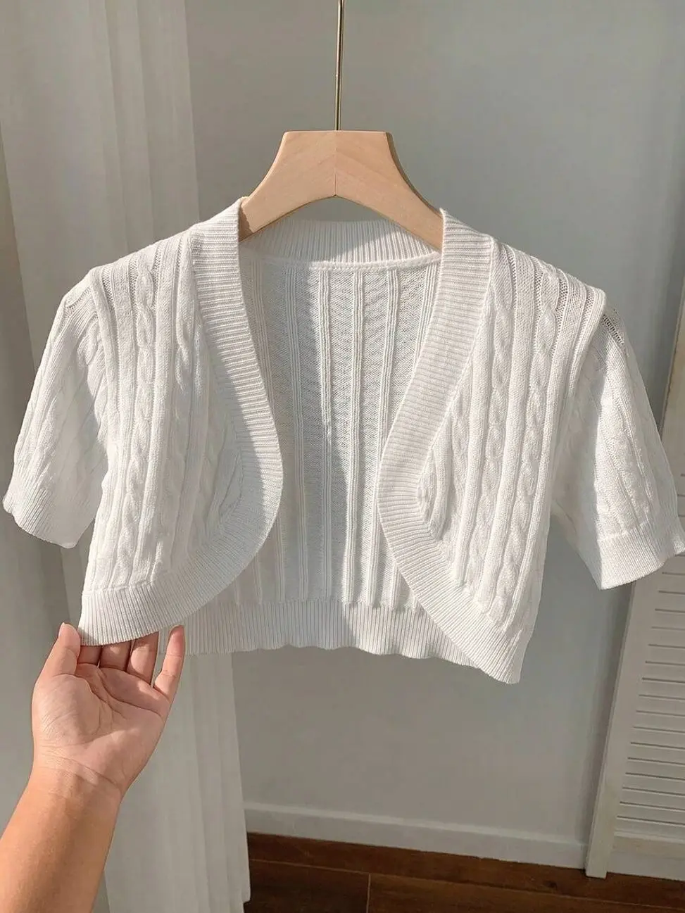 Women's Short Sleeve Knit Bolero Cardigan, Lightweight Ribbed Open Front Crop Sweater for Daily Wear and Layering