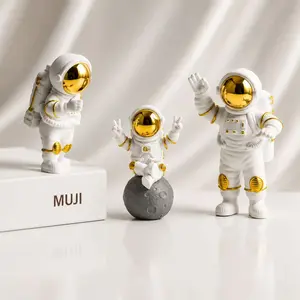 Astronaut Shaped Figurine - Novelty Decorative Figurine for Living Room Craft and Children's Room Decoration, Astronaut Shaped Figurines, Novelty Decorative Figurines