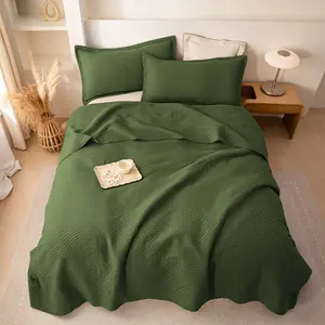 XAKING 3-Piece Bedspread Set - Lightweight Reversible Microfiber Quilt with 2 Pillow Shams for King/Queen Size All-Season Wave Pattern Bedding Machine Washable Comfortable & Durable