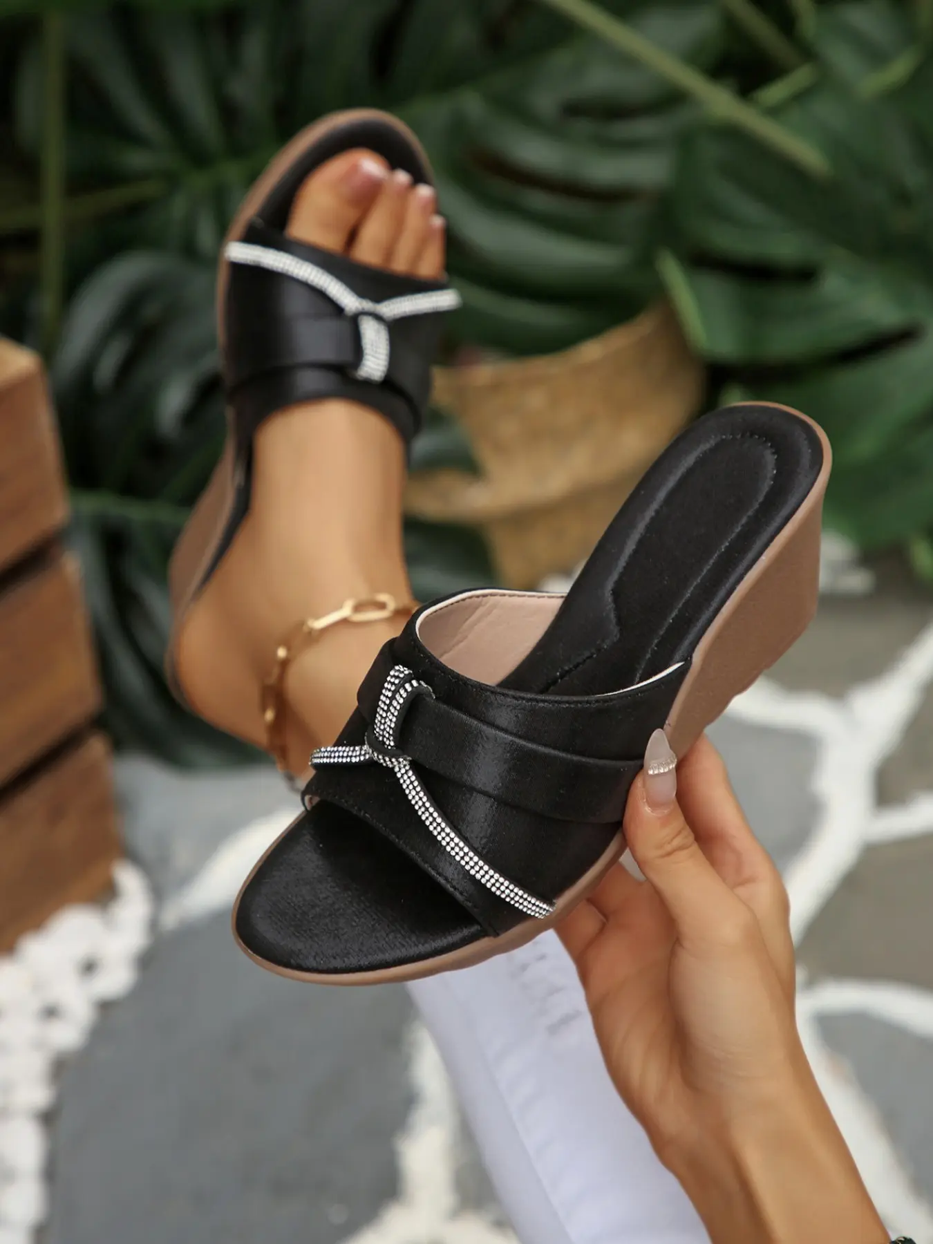 4-color women's wedge heel thick soled sandals with shiny upper design, fashionable, elegant and comfortable, suitable for daily wear and party vacations, Elegant Party Footwear