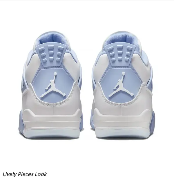 Clean White Pastel Blue Contrast Mid Cut Sport Trainers Breathable Grid Mesh Athletic Kicks