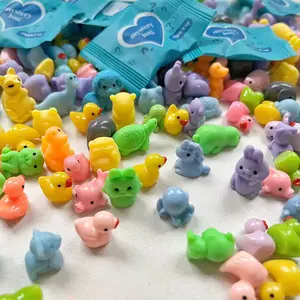 20 pcs Random Mini Animal Figurines Mystery Bag, Cute Realistic Animal Blind Bag Toys, Assorted Miniature Animals for Kids, Party Favors, Birthday Gifts & DIY Decorations