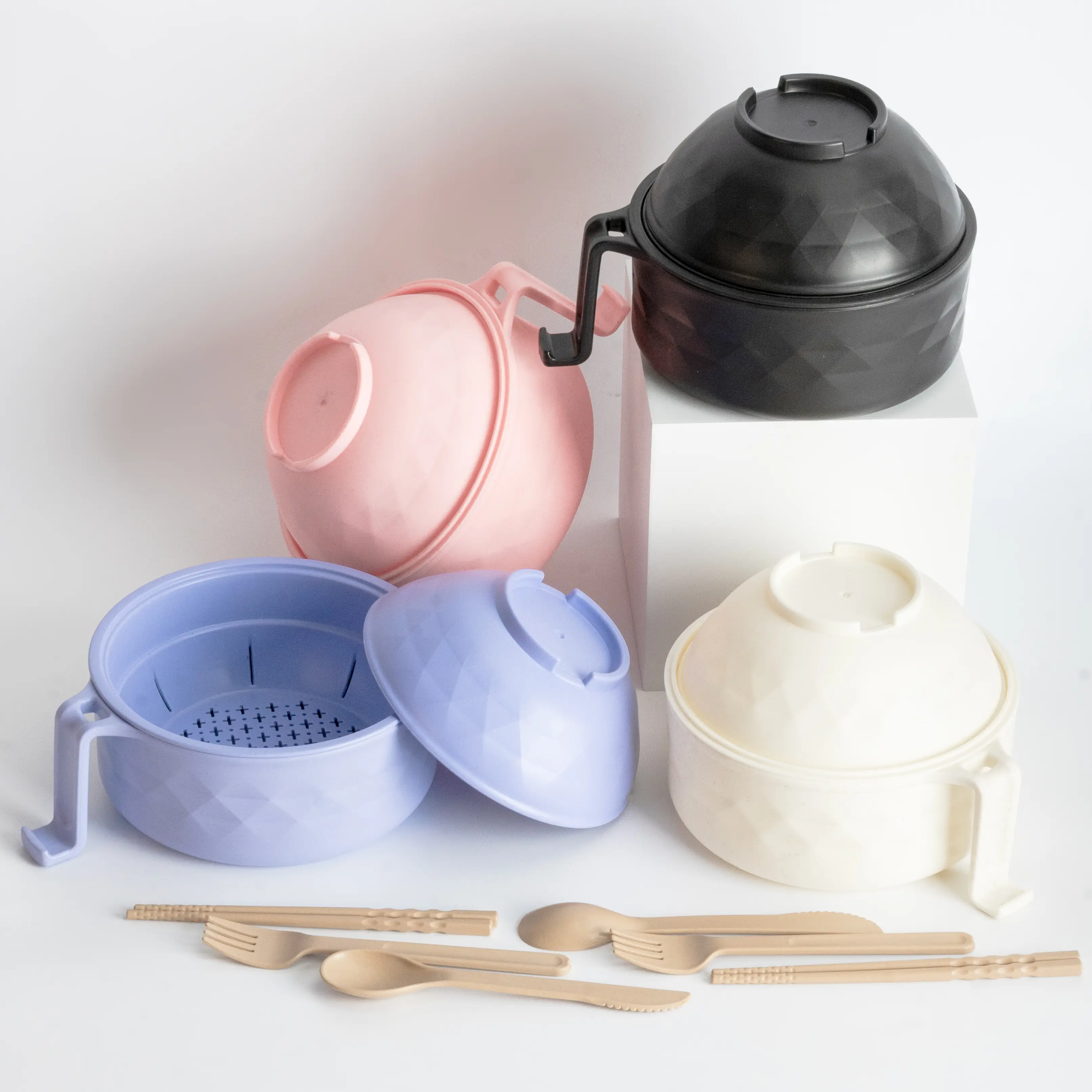 4-piece microwave ramen bowl set ramen bowl with handle with spoon chopsticks fork picnic (beige black pink purple) tableware Microwave Noodle Bowl Se