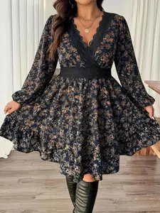 Plus Size Women's Floral Lace Patchwork V-Neck Dress, Casual Slim Fit Long-Sleeve Dress for Spring & Fall Seasons, Casual Wear