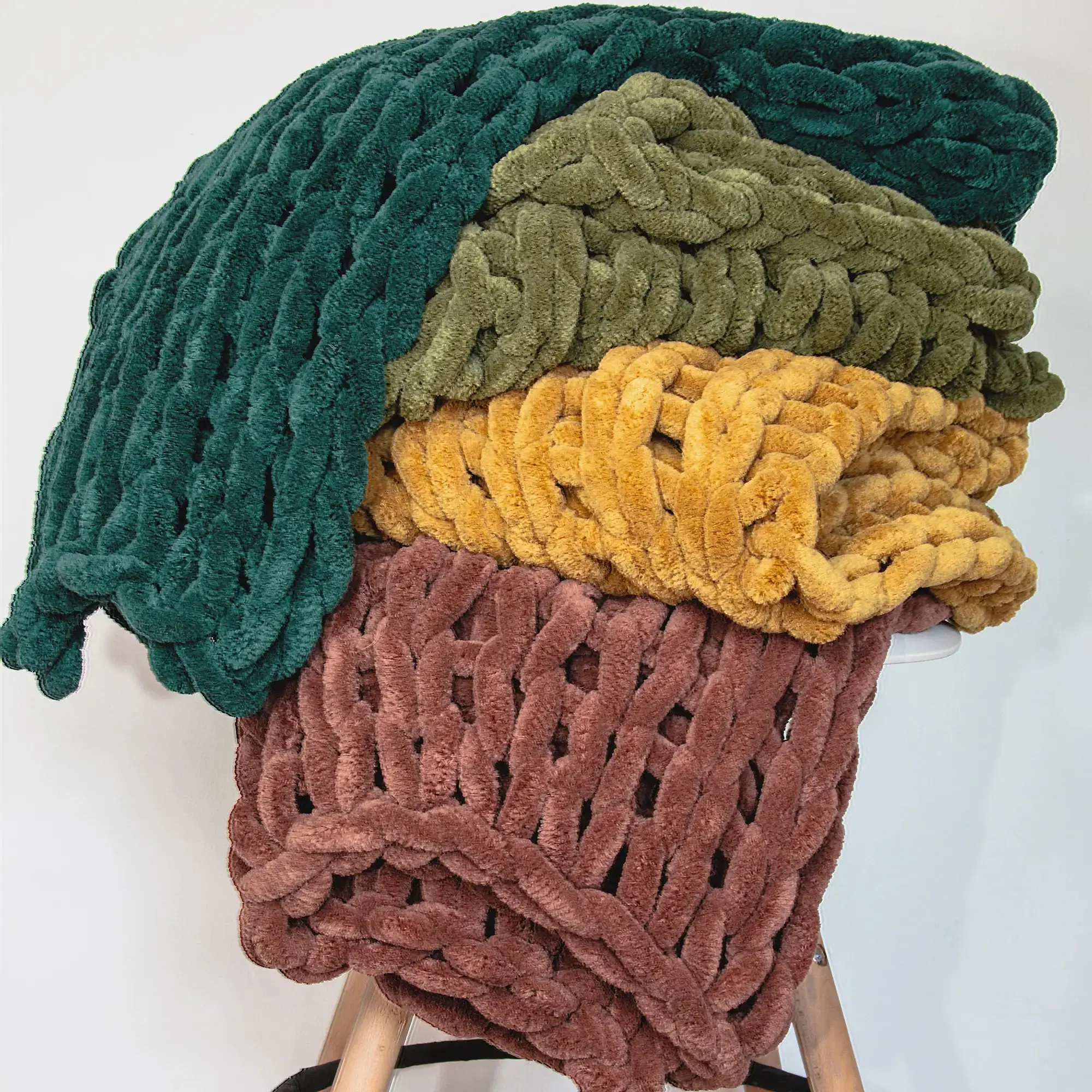 Chenille Chunky Knit Throw Blanket