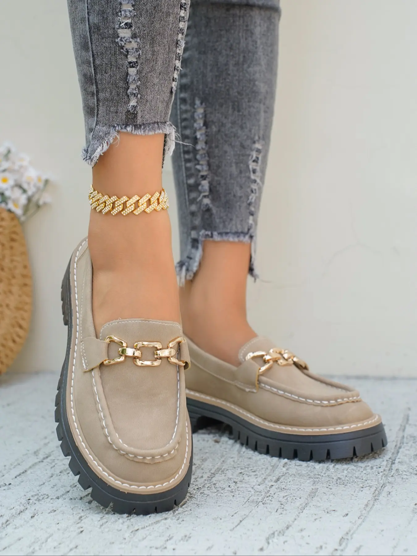 Women's Retro Metal Chain Decor Thick Sole Loafers, Chain Decorated Loafers, New Slip-On Casual Shoes, Casual Flat Shoes, PU Leather Upper, Rubber Sole, All Seasons Footwear