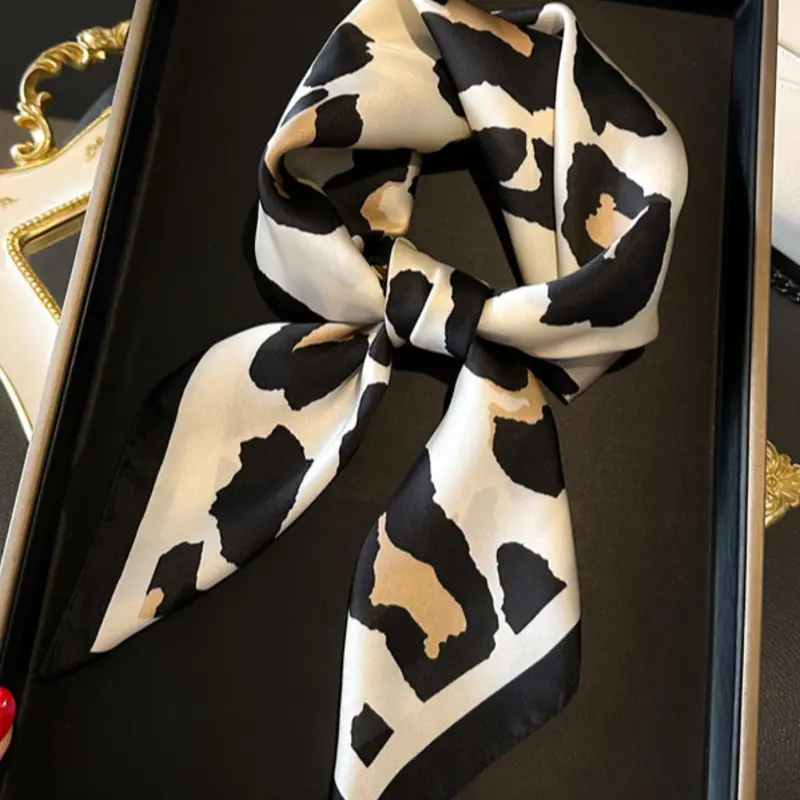 Fashion Leopard Print Square Scarf, Casual Soft Comfortable Silk Feeling Scarf for Daily Wear, Fashion Accessories for Women & Girls, Scarf Wrap