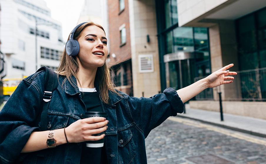 JBL Tune 670NC, Adaptive Noise Cancelling Wireless On-Ear Headphones JBL Tune 670NC, Adaptive Noise Cancelling Wireless On-Ear Headphones