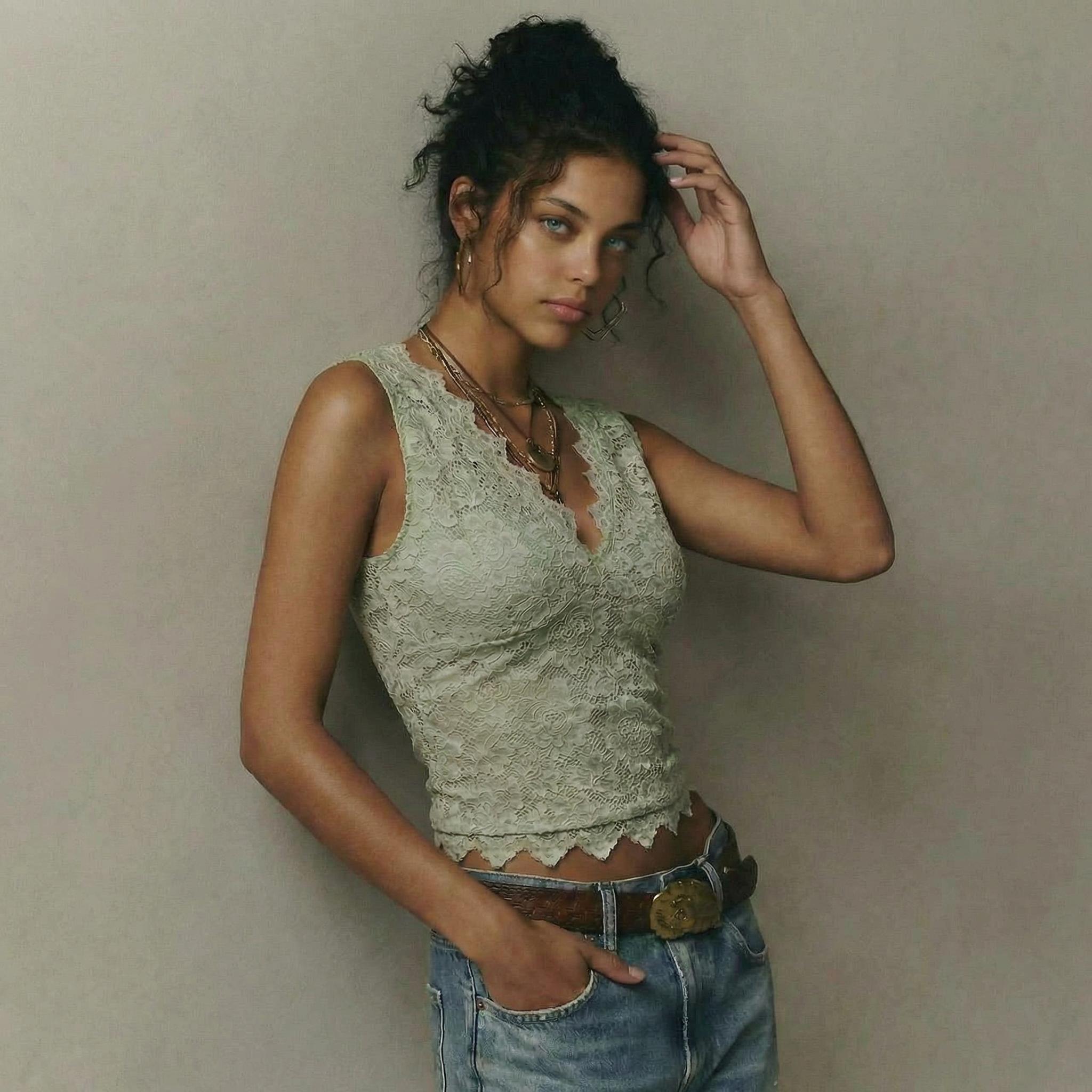 Trendy Queen Women's Ruched Bow Decor Tank Top,Cute Deep V Neck Sleeveless Crop Top,Back To School Outfits,Ladies Fall Clothes for daily Wear