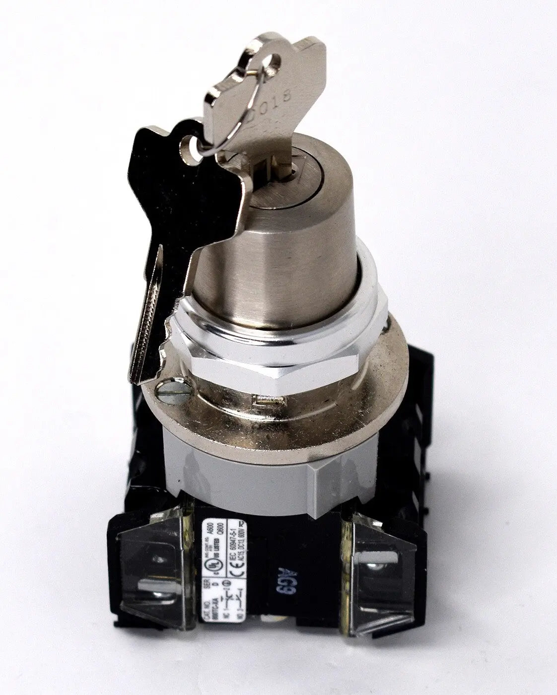 Allen-Bradley 800TC-J44B 30mm Selector Switch New