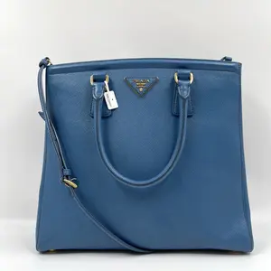 Pre-owned PRADA Leather Shoulder Bags Tote and Shoulder Bag