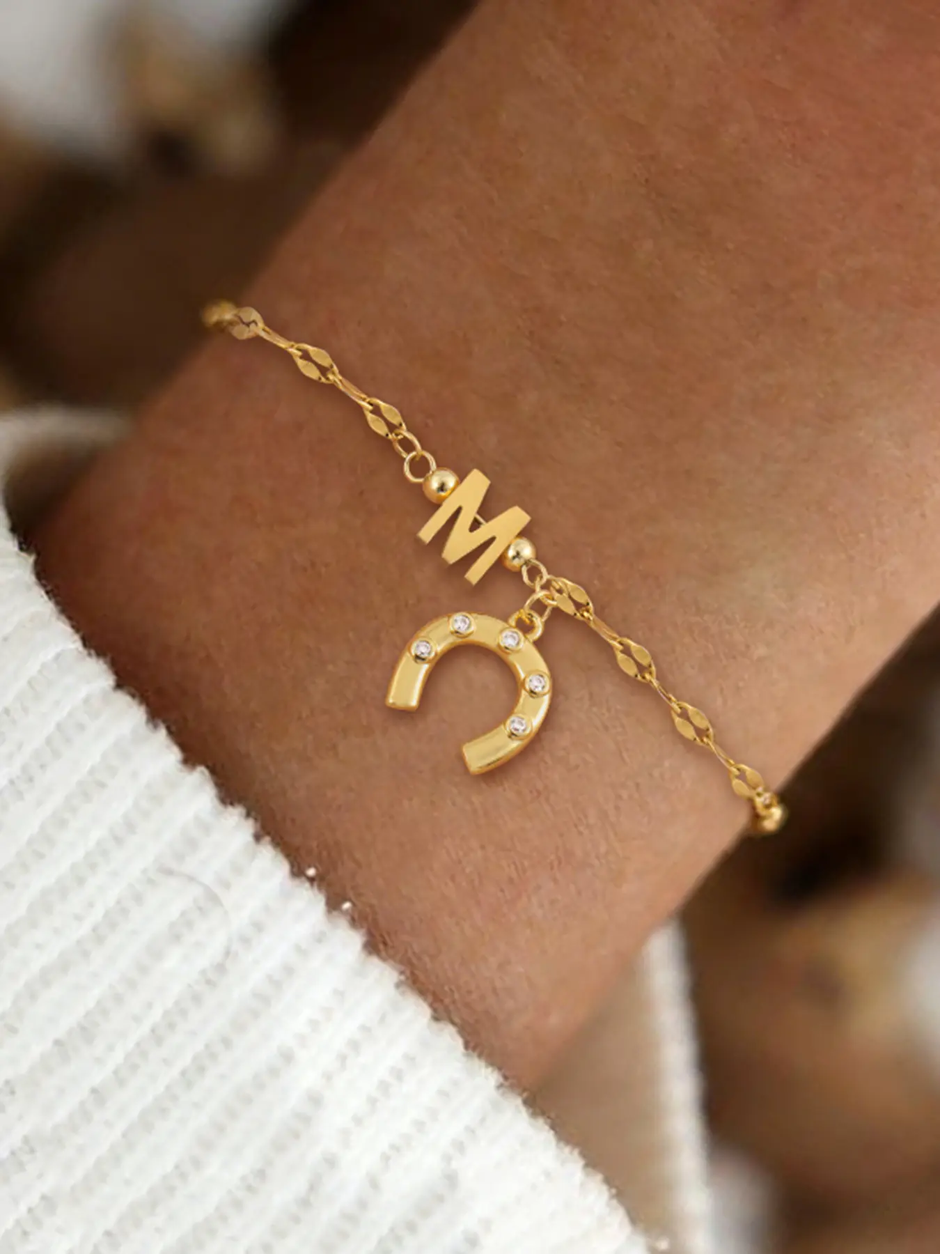 Women's Letter Initial Horse Hoop Bracelet, Elegant Stainless Steel Lip Chain, Simple Classic Design, All Seasons Personalized Jewelry