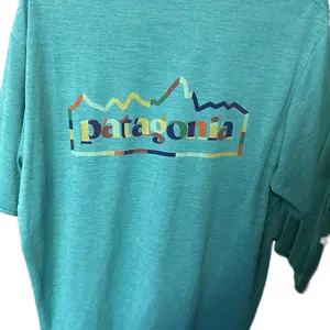Authentic Patagonia outdoor tee