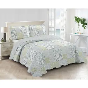 Multi Blue and Beige Floral Patchwork, 3-Piece Set with 2 Shams, Reversible Bedspread, Soft Lightweight Coverlet, All-Season, Full/Queen, Blue White