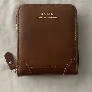 2025 New Men's Wallet PU Leather Purse Zipper Retro Style Short Wallets Men Card Holders Coin Storage Money Bag Do Not Wash