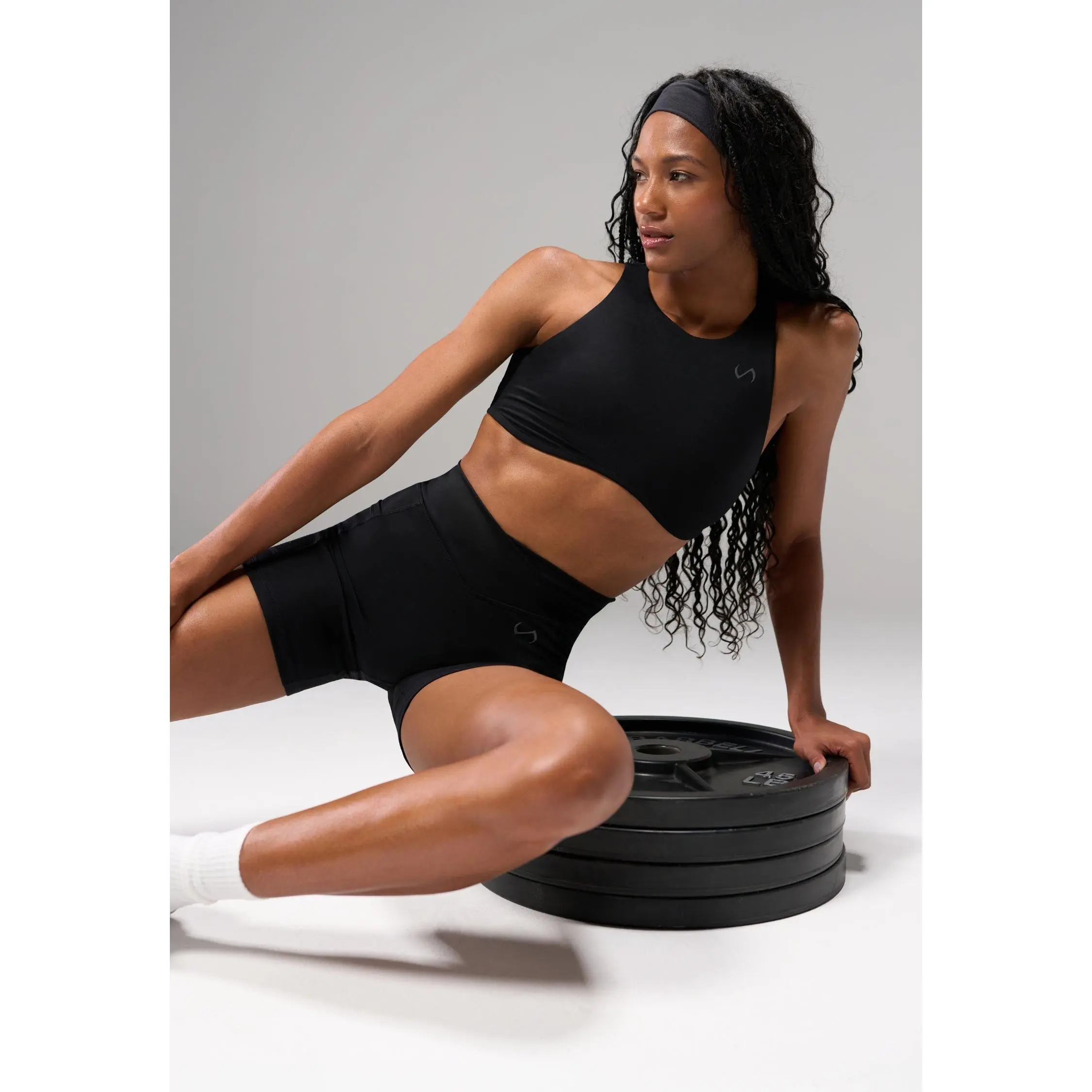 Tempo High Neck Sports Bra