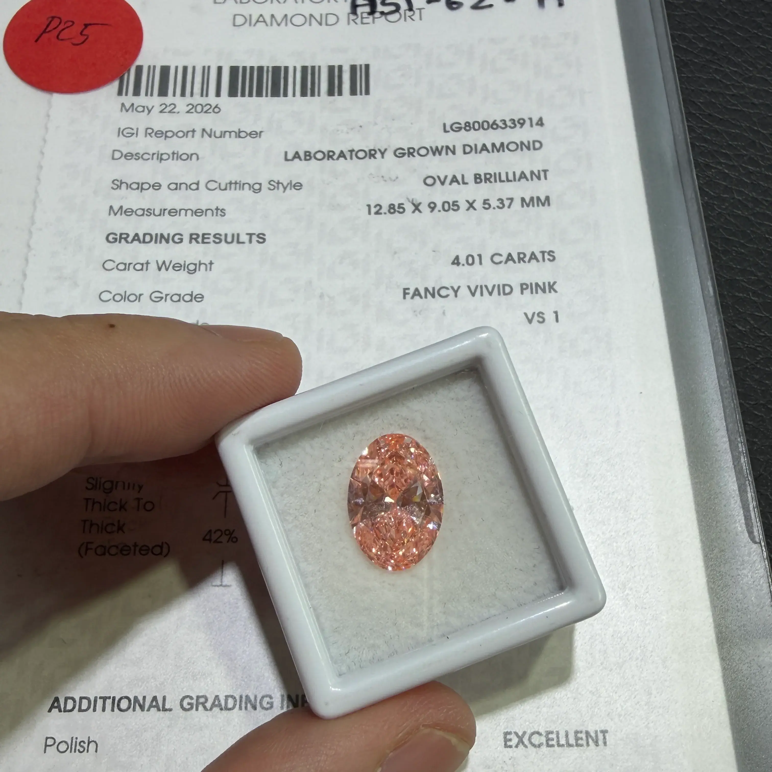 4.01ct Oval Brilliant Lab Grown Diamond (Fancy Vivid Pink, VS1, IGI Certified)
