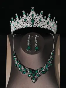 A set of female bride accessories with green diamonds embellishing the crown, necklace, and earrings, consisting of 4 wedding accessories in multiple colors. The wedding dress and jewelry are also suitable for weddings, parties, and gatherings