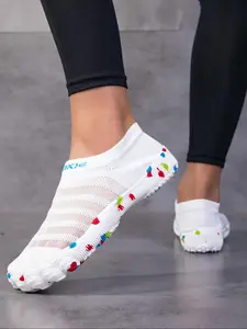 Perfect Gift Women's Breathable Water Shoes, Unisex Anti-Slip Minimalist Design, All-Season Comfort, Ideal for Outdoor Activities