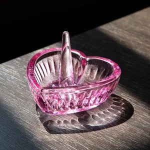 H&D HYALINE & DORA 3.07"D x 3"W x 2.36"H Crystal Heart Rings Holder for Jewelry Glass Ring Dish, Pink
