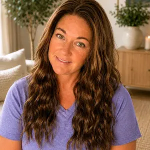 New Release Kincaid C1318709 Toasted Brunette 22" waterwave.  13x6 lace front synthetic wig. size 22"-24" cap.  Futura fibers, 350 heat tolerance, 120 density.  free gift eith purchase must be returned for full refund.