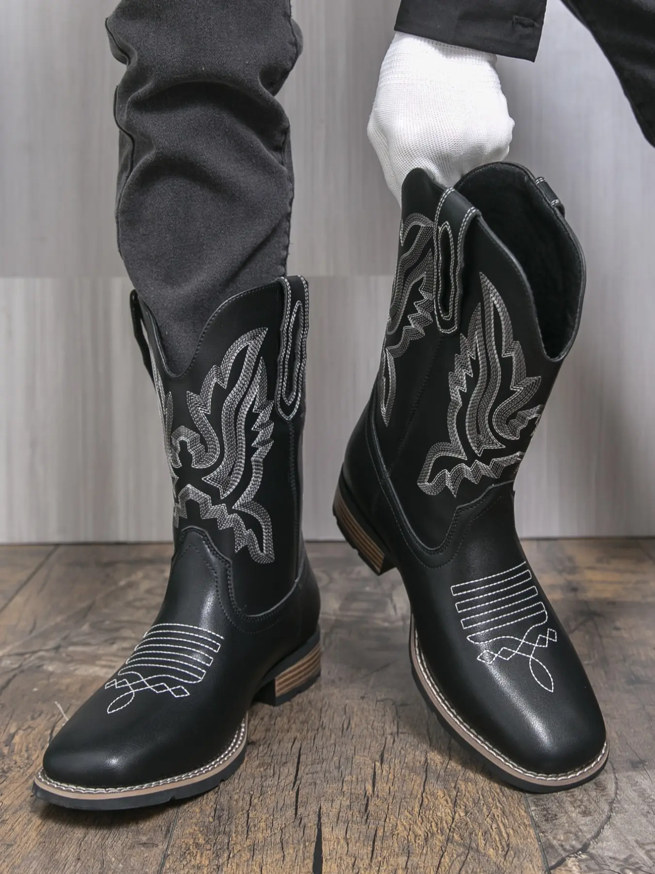 Men Western Cowboy Boots with Embroidery Fashion V-Neck Mid-Calf Luxury Boots Retro Style Classic Casual Shoes for Men Embroidered Boots
