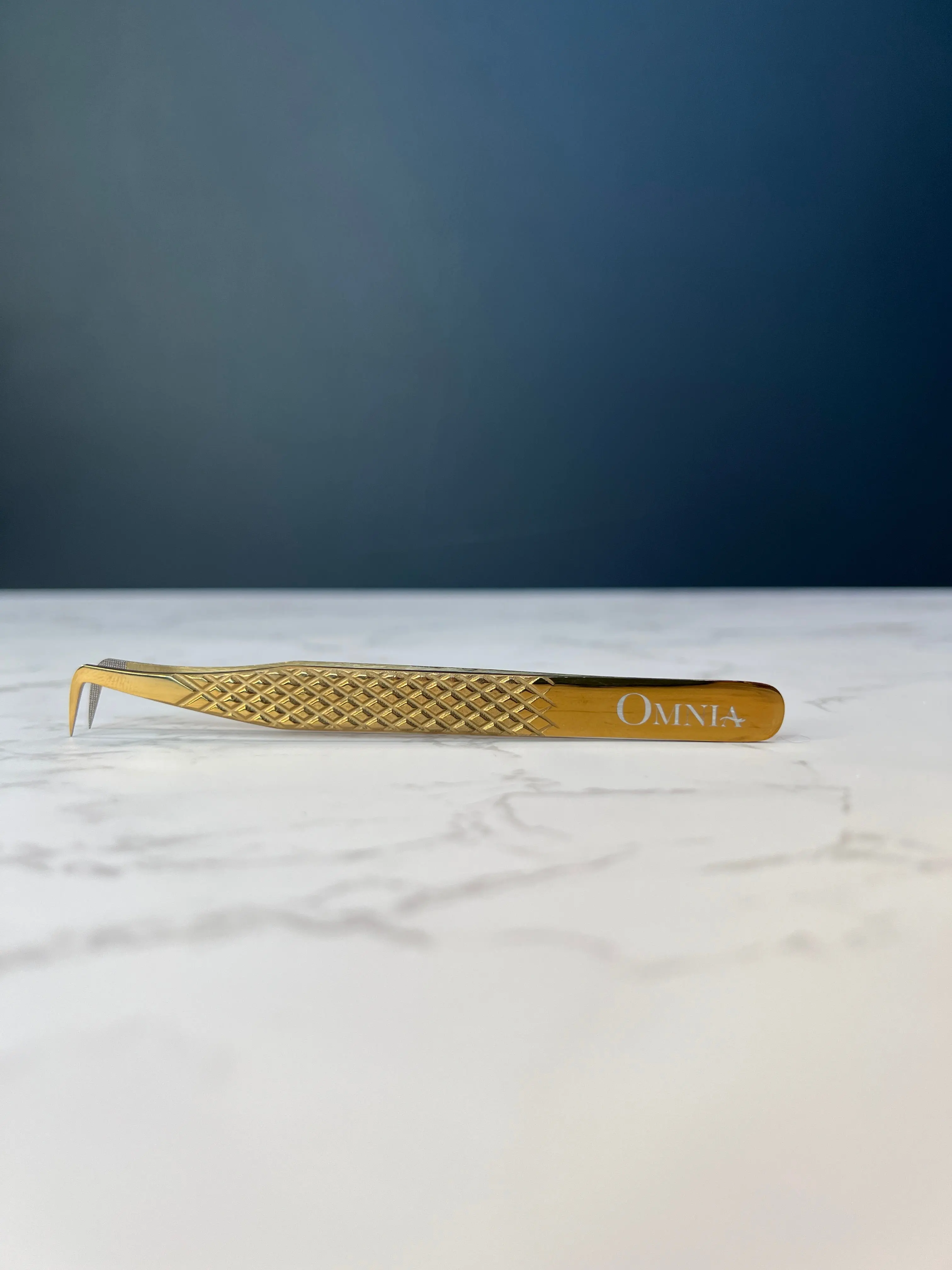 Fiber Grip Volume Tweezer – Gold Coated Lash Volume Tool