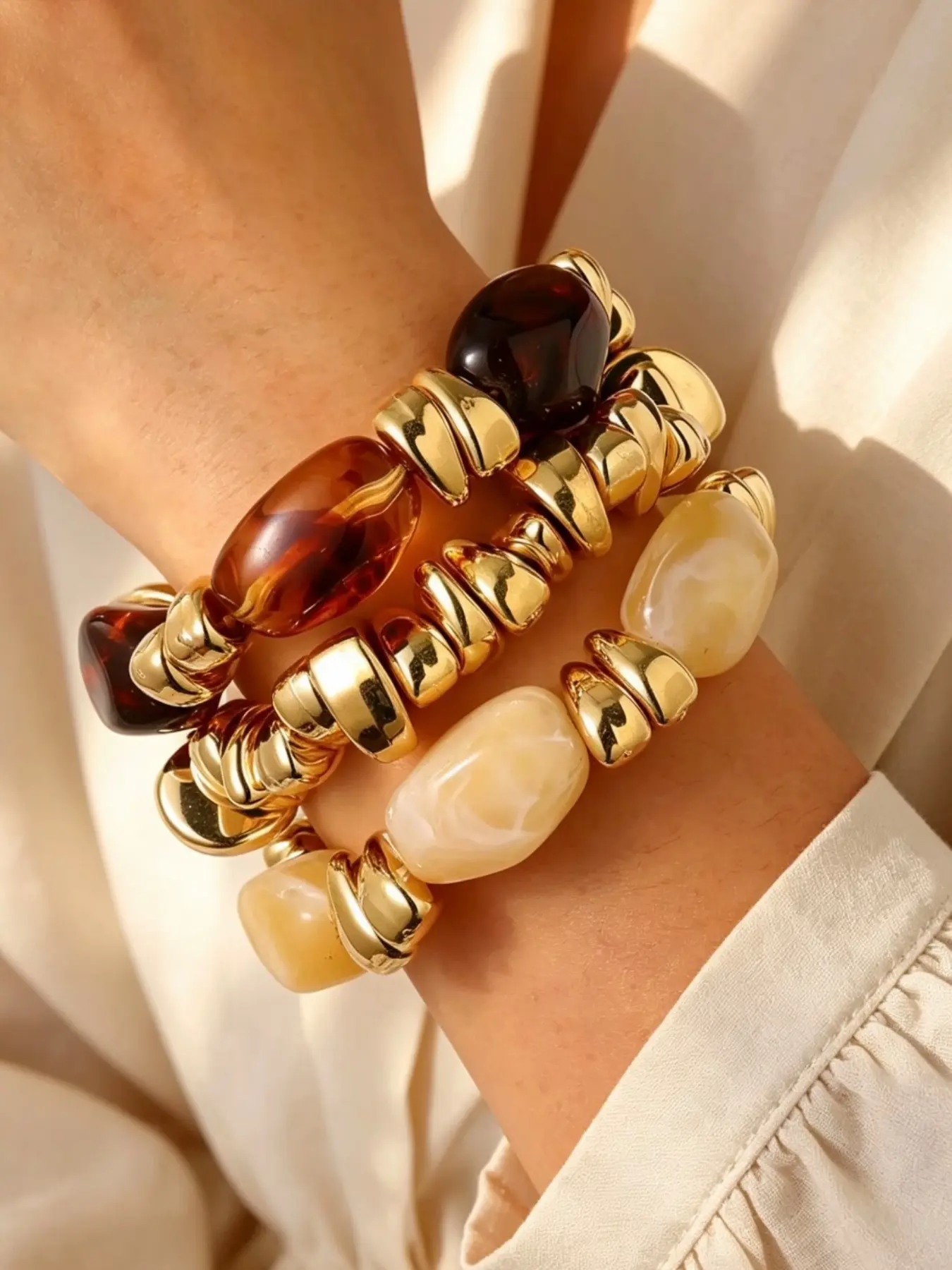 Set Of 3 Stylish, Retro-Bohemian Style Chunky Acrylic Beaded Bracelets
