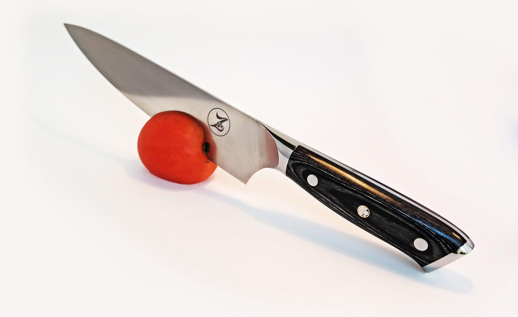 Chef Knife 8 Inch, German High Carbon Stainless Steel, Quality Razor Sharp Blade for Home or Restaurant Kitchen