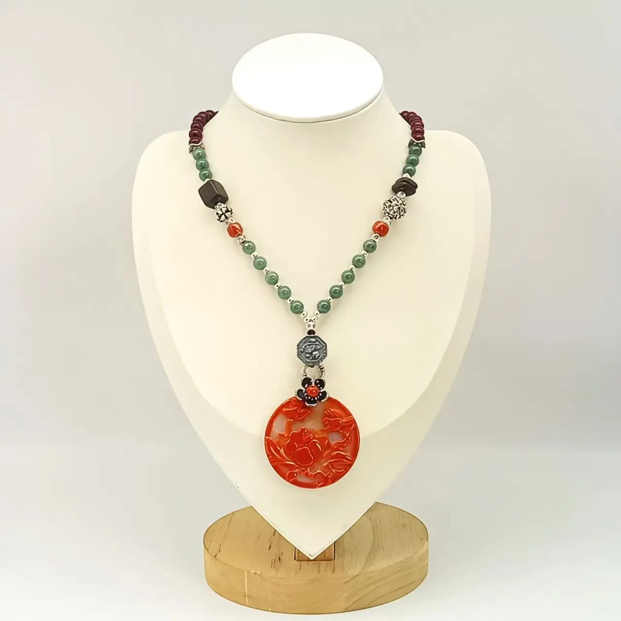 Natural Jade Carved Pendant Suitable As a Gift