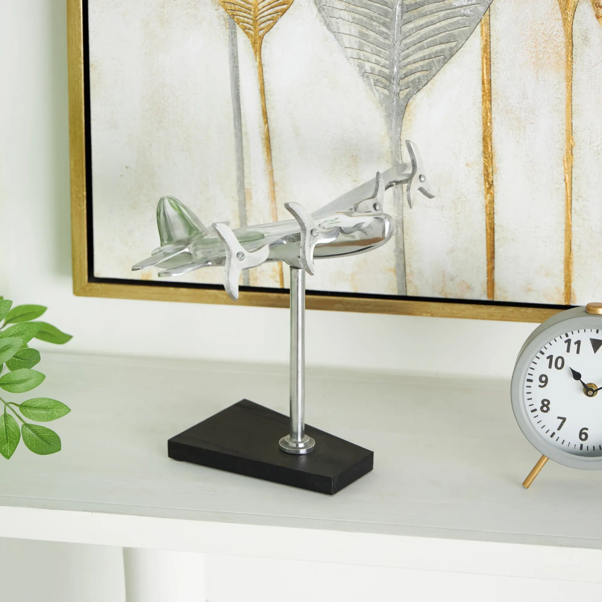 Glossy Traditional Silver Aluminium Airplane Sculpture, Metal Decorative Ornament with Black Base, Ideal Gift for Hobby Room & Table Home Decor, Aviation