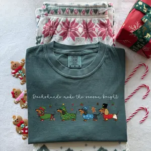 Comfort Colors Christmas Dachshund TShirt, Dachshund Tshirt, Hot Dog T-Shirt, Wiener Dog Tee, Sausage Dog Clothes, Doxie Mom