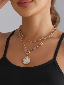 Stylish retro-inspired relief portrait necklace, classic, elegant, and high-end, Goddess Necklace