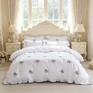 3-piece white bow lace duvet cover set, including 1 duvet cover and 2 pillowcases. Soft and comfortable, this home bedroom bedding is suitable for all seasons.