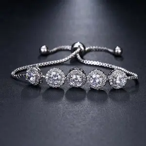Women's Adjustable Rhinestone-Decorated Artificial Bracelet - Elegant Golden Fashion Costume Jewelry, Spring Glow Up Style, Ideal for Gifting, Adjustable Bracelet, Rhinestones