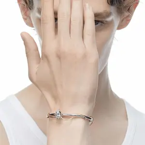 BUTREAL -  Heart of Steel - Titanium Steel Heart Cuff Twisted Bracelet Unisex Daily