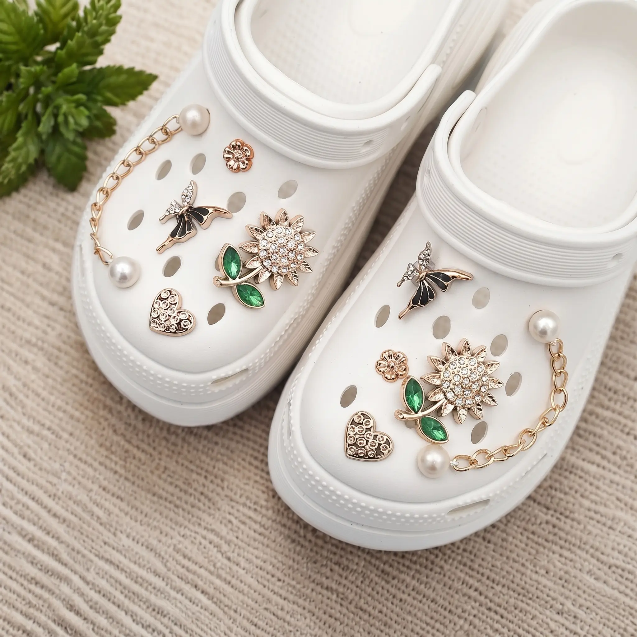 Elegant Rhinestone Shoe Charms Embellishment Set, Featuring Rhinestone Butterfly, Sunflower, Hearts, Gold Pearl Chains, Crystal Decor for Clogs, Rhinestone Shoes Charms