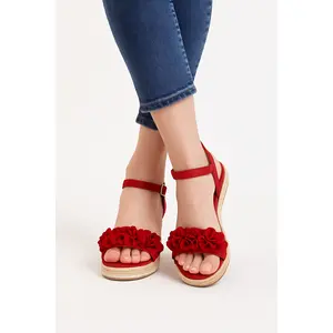 Sandals - with a 3-flower design on the front, straw edge tied on the side